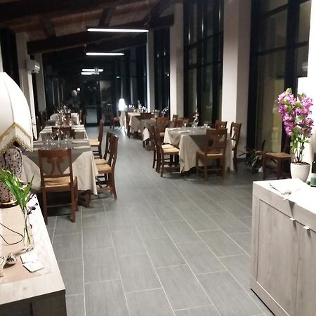 Ostello Ortensi 파르네세 외부 사진